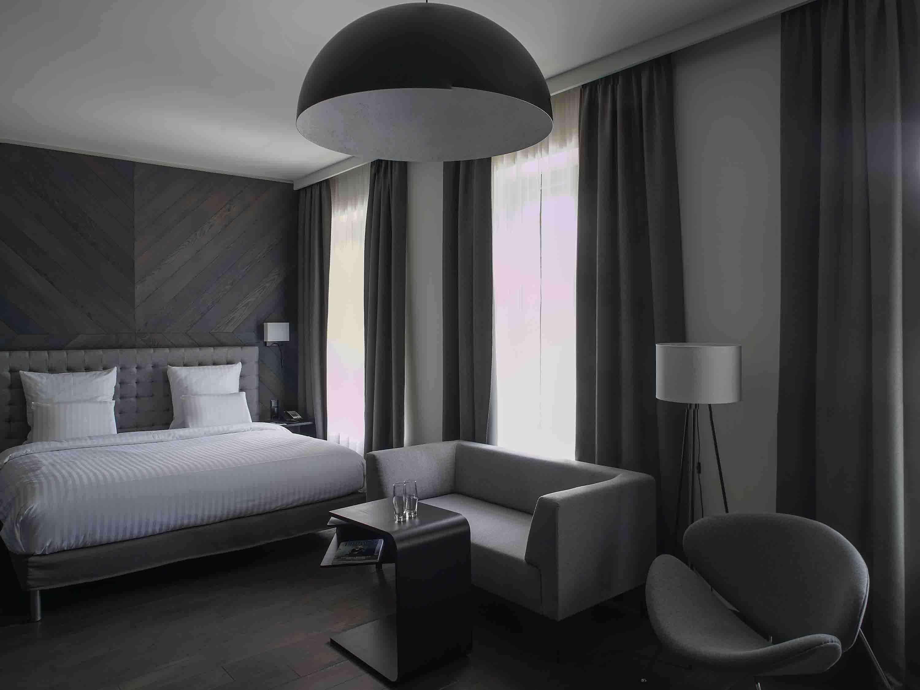 Pullman Riga Old Town Hotel Bagian luar foto A room at the hotel