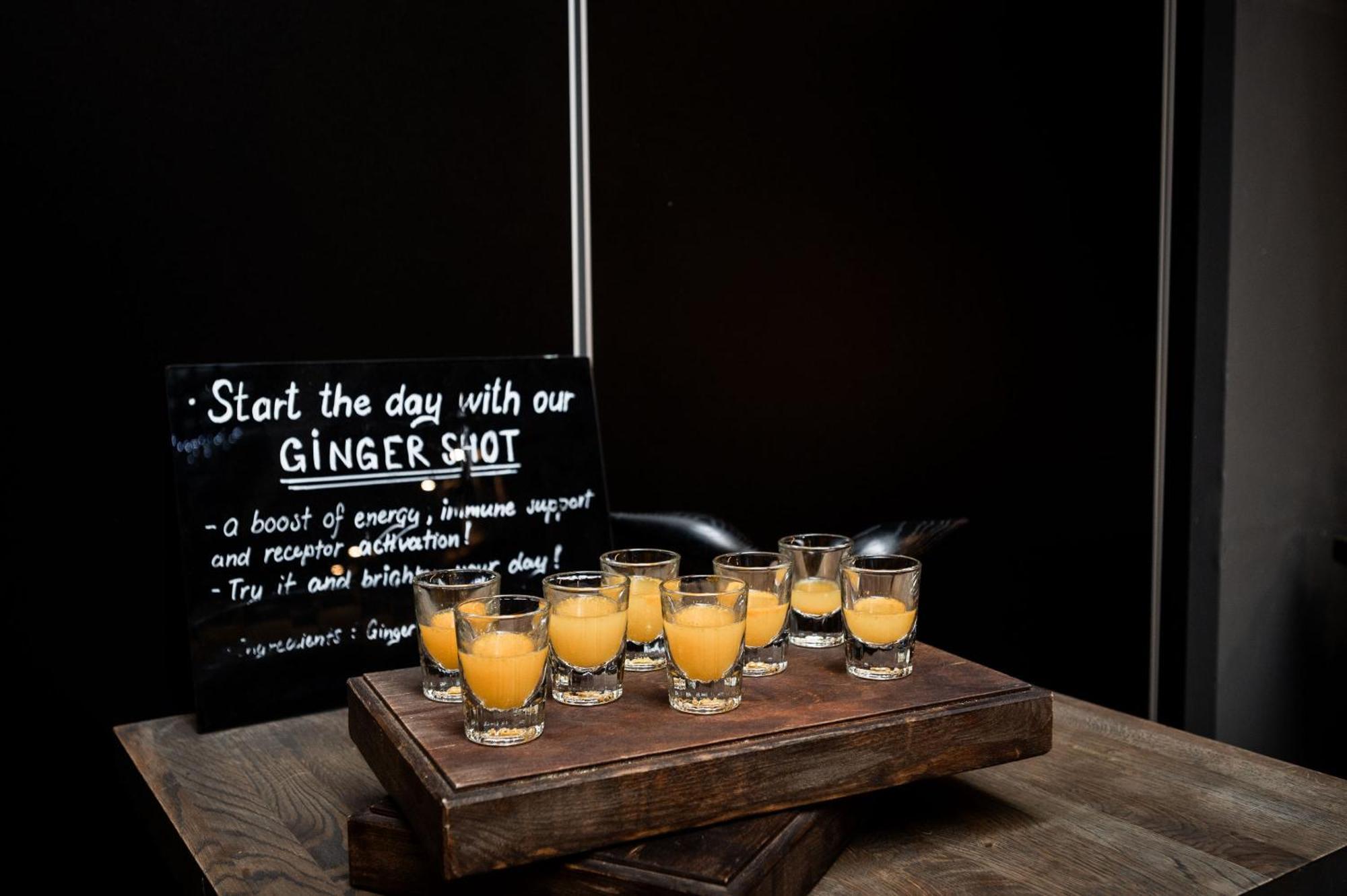 Pullman Riga Old Town Hotel Bagian luar foto Ginger shots