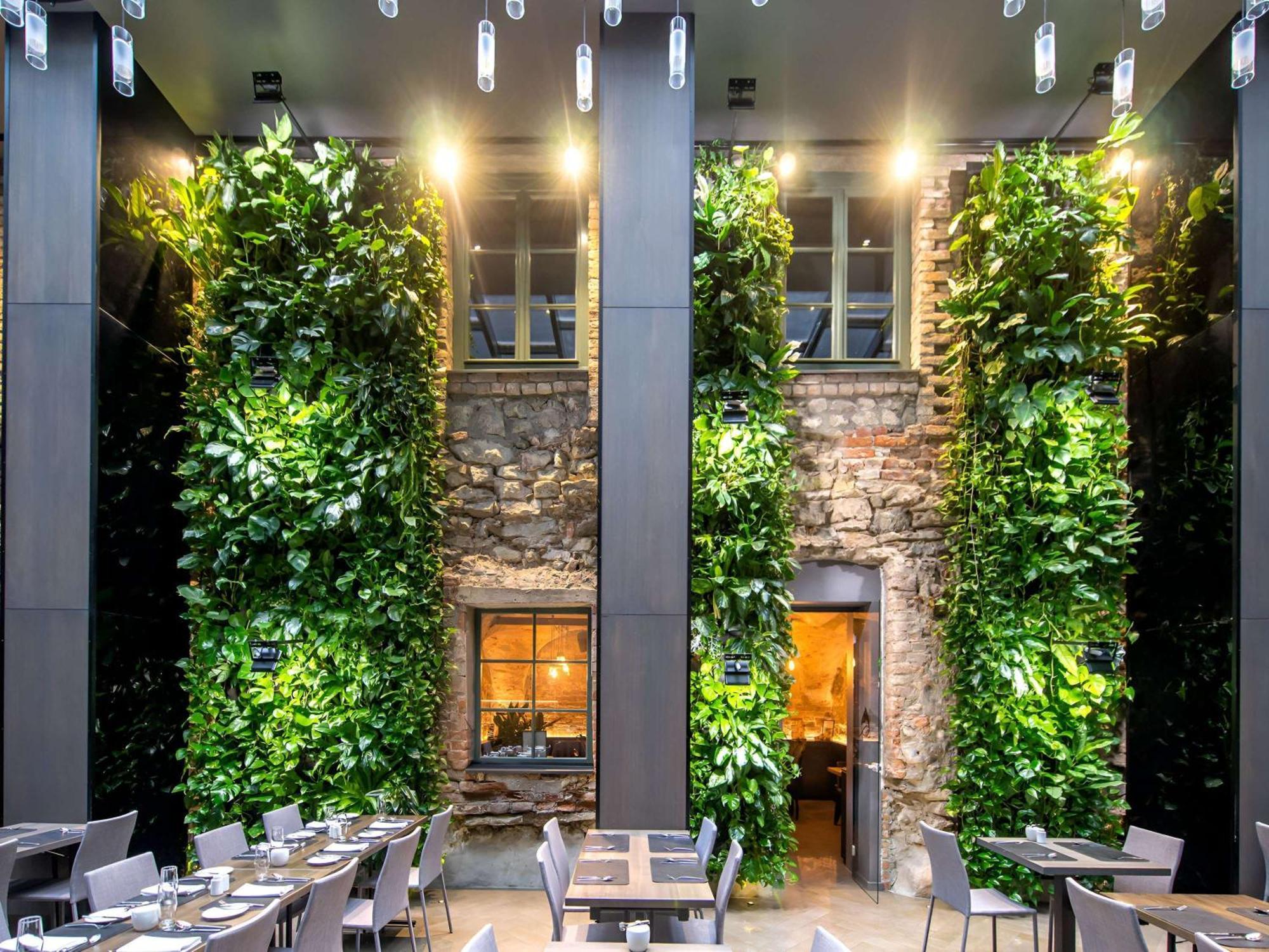 Pullman Riga Old Town Hotel Bagian luar foto The restaurant's interior